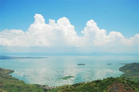 Den mystiska försvinnandet av den Wu-Dynastiens handelsflott i Laguna de Bay: En studie av maritim handel och politisk turbulens i tidig Filippinsk historia